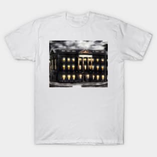 Lothian Chambers Building, George the IV Bridge, Edinburgh, Scotland [Night-time Mix] T-Shirt